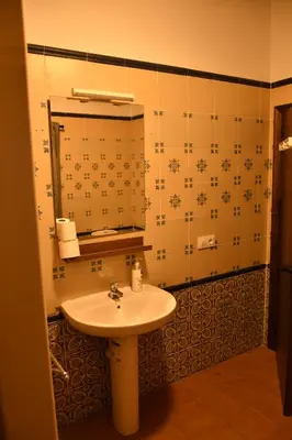 Un baño de Casa Rural del GUARDAGUJAS