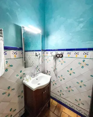 Un baño de Hostal Servilia
