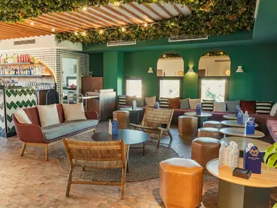 Zona de estar de Ibis Styles Sevilla City Santa Justa