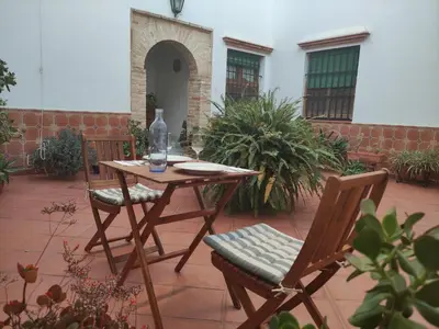 Plano de Entretorres. Casa-dúplex en centro histórico.