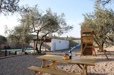Zona de juegos infantil en Villa Colorín