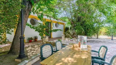 Jardín al aire libre en Cortijo La Mimbre Priego de Córdoba by Ruralidays