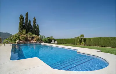 Piscina en o cerca de 1 Bedroom Awesome Apartment In Mondron
