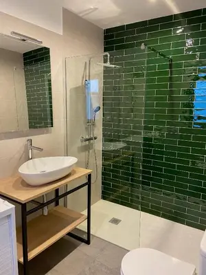 Un baño de CASA NAIA Santa Rufina 7