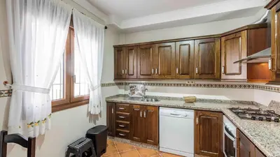 Una cocina o zona de cocina en Finca Cerro Alcolea Periana by Ruralidays