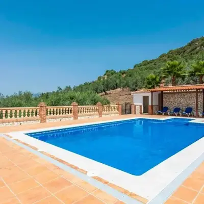 Finca Cerro Alcolea Periana by Ruralidays