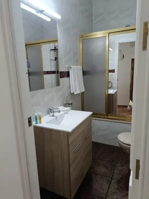 Un baño de Piso dos dormitorios junto plaza Colón