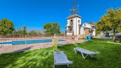 Piscina en o cerca de Casa El Secanillo Loja by Ruralidays