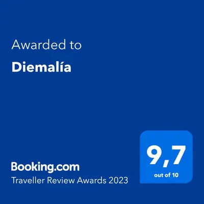 Certificado, premio, señal o documento que está expuesto en Diemalía