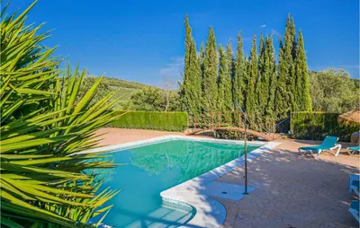 Piscina en o cerca de Cozy Home In Estepa With Kitchen