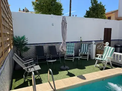 Piscina en o cerca de casa grande en Córdoba, pueblo de la Victoria , 6 dormitorios