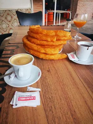 Comida en o cerca de este hostal o pensión