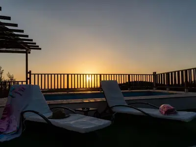 Amanecer o atardecer desde la casa o chalet o alrededores