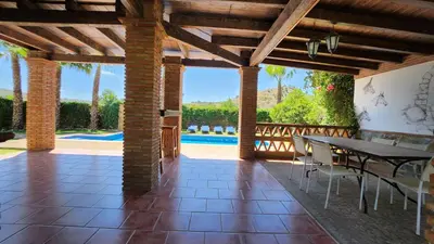 Piscina en o cerca de CASA PEPE Y MARI CON PISCINA