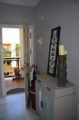 Plano de Cozy apartment & free parking
