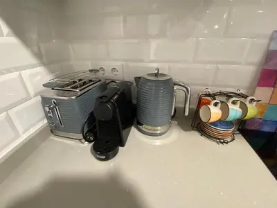 Una cocina o zona de cocina en LA SUITE DES COULEURS - Apartamento en pleno centro de Córdoba