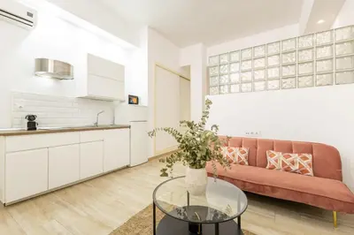 Una cocina o zona de cocina en ISG Apartments Encantador estudio en Alameda de Hércules