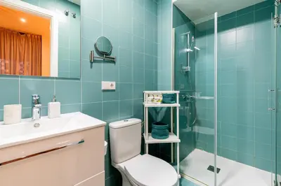 Un baño de ESTUDIO EN PLENO CENTRO de SEVILLA by MSHOLIDAYS