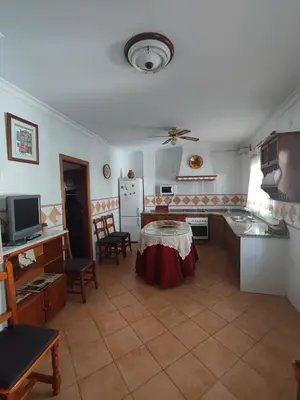 Una cocina o zona de cocina en CASA RURAL FERRETE