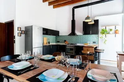 Una cocina o zona de cocina en Lope de Vega by TheGoodTourist