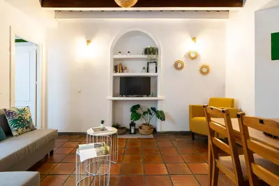 Una televisión o centro de entretenimiento en Alohamundi Alcázares
