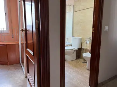 Un baño de Piso familiar con perfecta ubicación