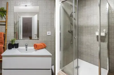 Un baño de AvantiStays Luz de Sevilla