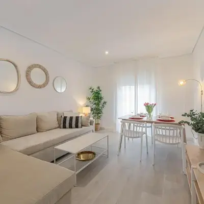 ISG Apartments Bécquer Free Parking inside the building