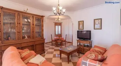 Una televisión o centro de entretenimiento en Villa Antonia