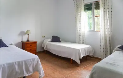 Cama o camas de una habitación en Lovely Home In Arahal Sevilla