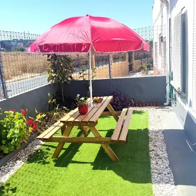 Jardín al aire libre en Munigua House