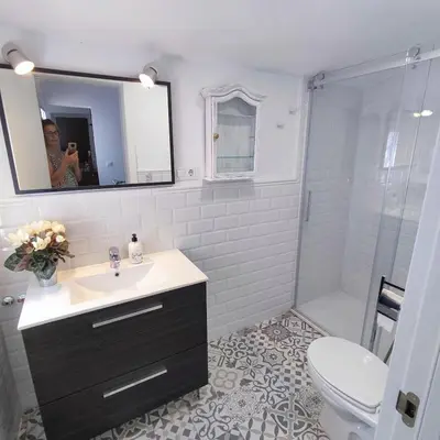 Un baño de Munigua House