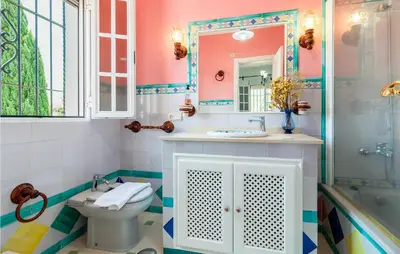 Un baño de Stunning Home In Aguilar De La Frontera