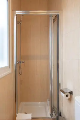 Un baño de Terceros City Center Deluxe by Valcambre