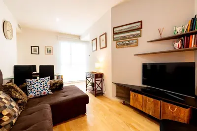 Una televisión o centro de entretenimiento en Veoapartment Rastro