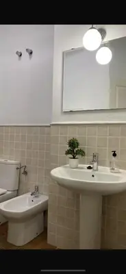 Un baño de PLENO CENTRO DE SEVILLA- JUNTO IGLESIA MONTESIÓN