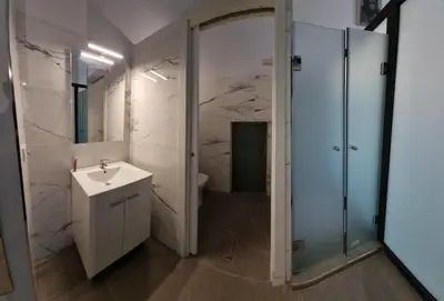 Un baño de Loft familiar 