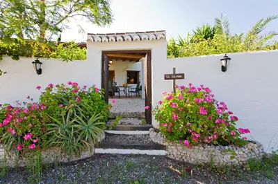Jardín al aire libre en Villa La Solana Rocabella