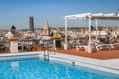 Piscina en o cerca de Exe Sevilla Macarena