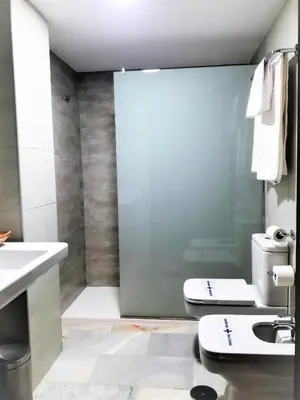 Un baño de Hotel Averroes