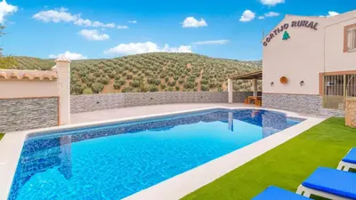 Piscina en o cerca de Cortijo Rural Los Pinos Villanueva de Algaidas by Ruralidays