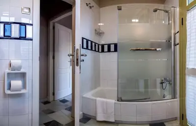 Un baño de DescubreHome Macarena Town Center