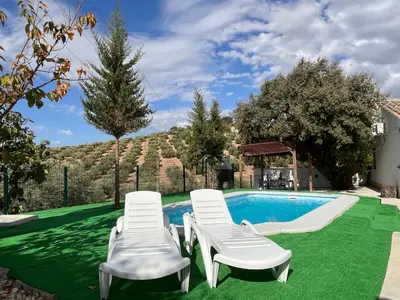 Piscina en o cerca de Cortijo El Nevazo