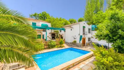 Piscina en o cerca de Arados Priego de Córdoba by Ruralidays