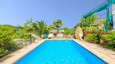 Piscina en o cerca de Arados Priego de Córdoba by Ruralidays
