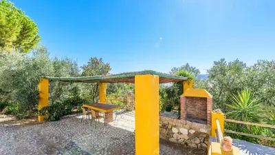 Jardín al aire libre en Huerta La Lapa Cañete la Real by Ruralidays