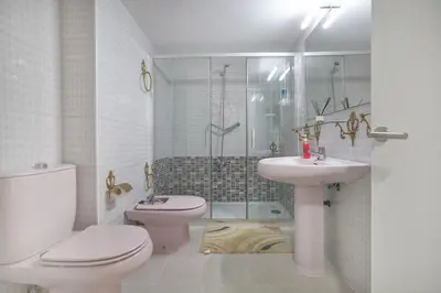 Un baño de La Perla del Centro