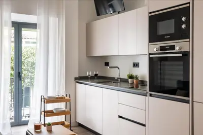 Una cocina o zona de cocina en AvantiStays Buganvilla, la Sevilla auténtica