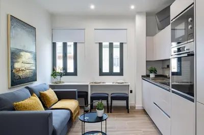 Una cocina o zona de cocina en AvantiStays Clavel, la terraza te conquistará