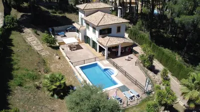 Piscina en o cerca de La casa de Mati